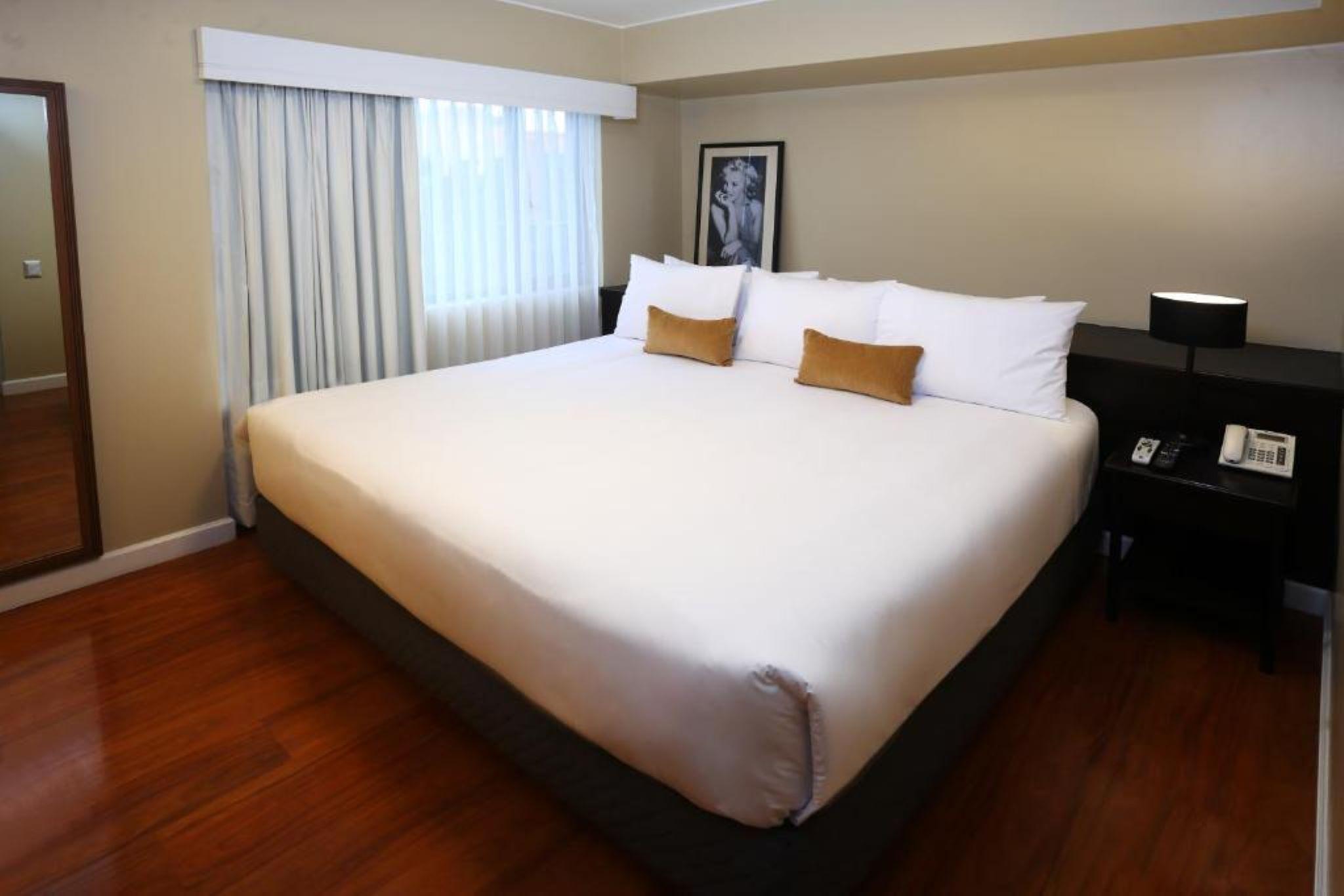 Radisson Hotel Plaza del Bosque Distretto di Distretto di Lima Esterno foto