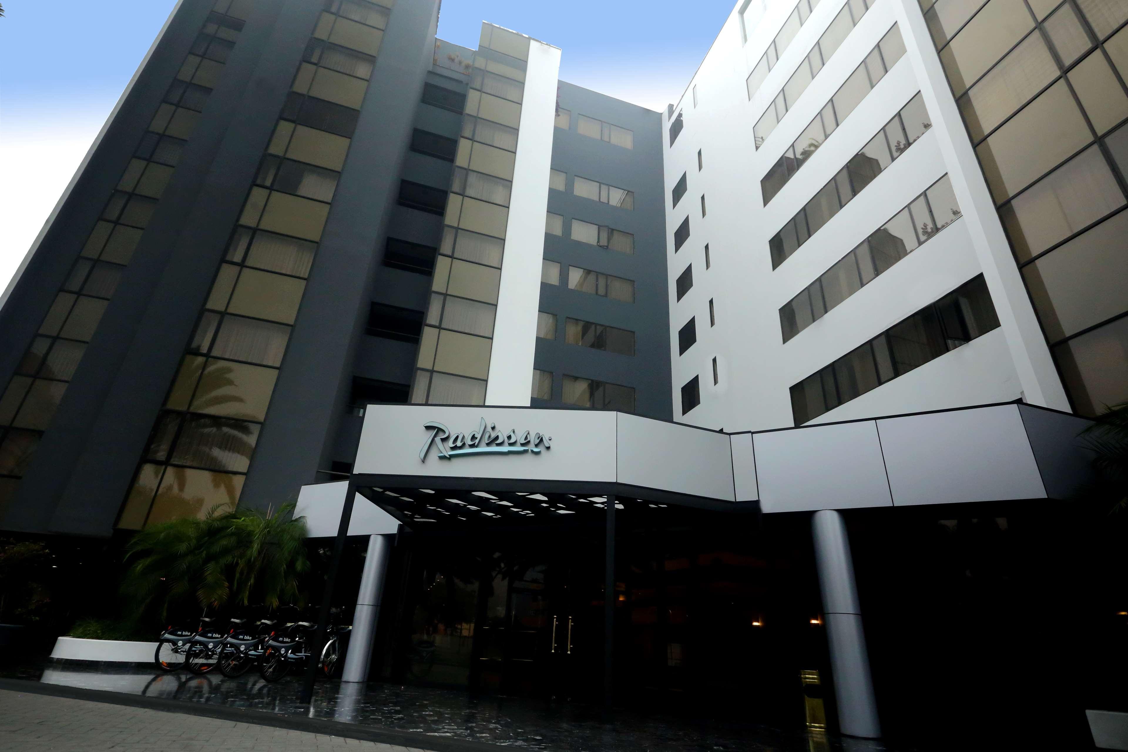 Radisson Hotel Plaza del Bosque Distretto di Distretto di Lima Esterno foto